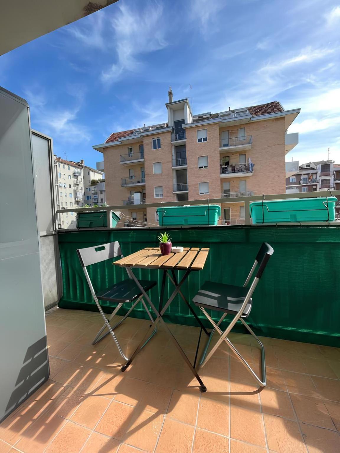 Gardone Apartment - Ampio Appartamento Con 2 Camere Da Letto - Comodo Per Duomo! 米兰 外观 照片
