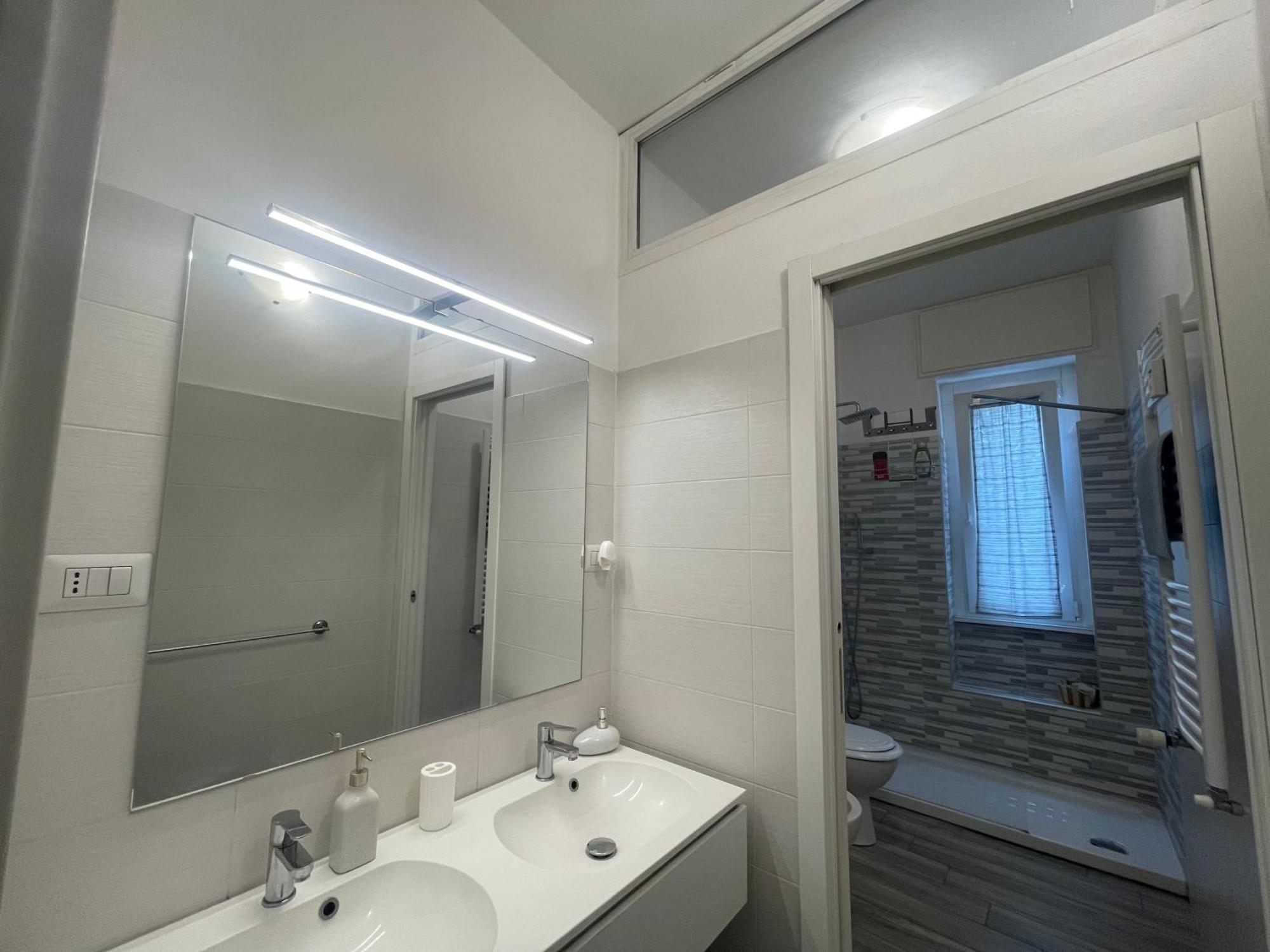 Gardone Apartment - Ampio Appartamento Con 2 Camere Da Letto - Comodo Per Duomo! 米兰 外观 照片