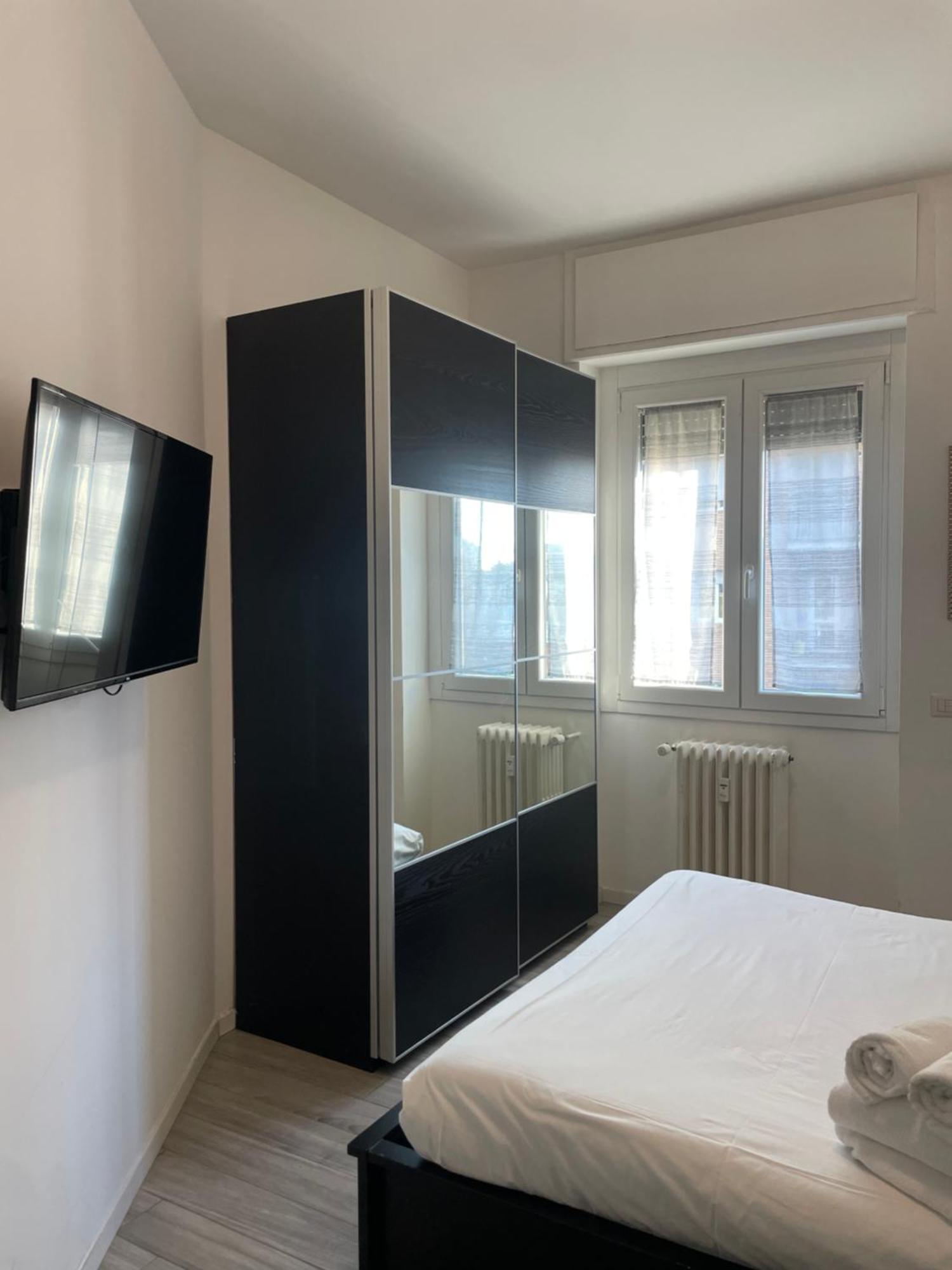 Gardone Apartment - Ampio Appartamento Con 2 Camere Da Letto - Comodo Per Duomo! 米兰 外观 照片