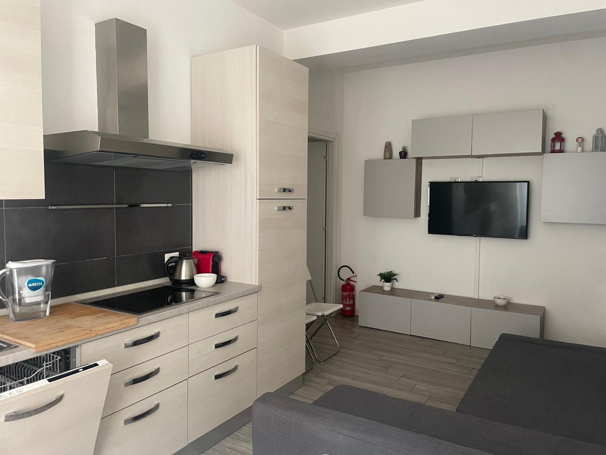 Gardone Apartment - Ampio Appartamento Con 2 Camere Da Letto - Comodo Per Duomo! 米兰 外观 照片